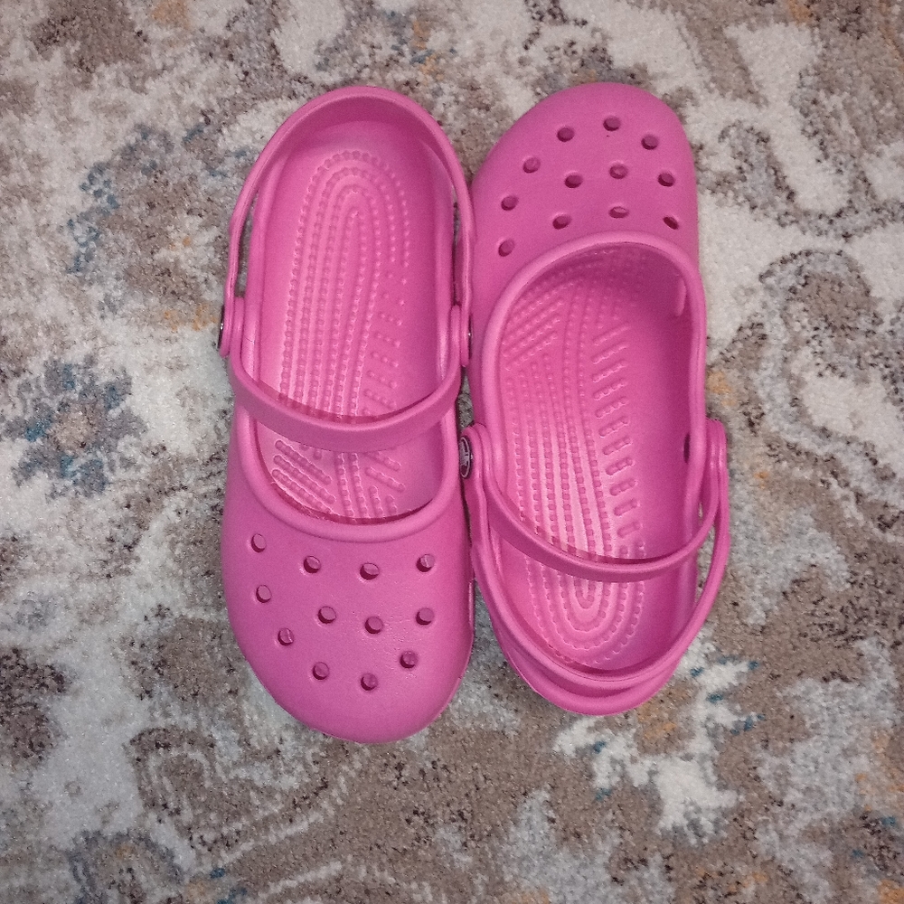 Pretty much brand new, Women's Size 5, Crocs